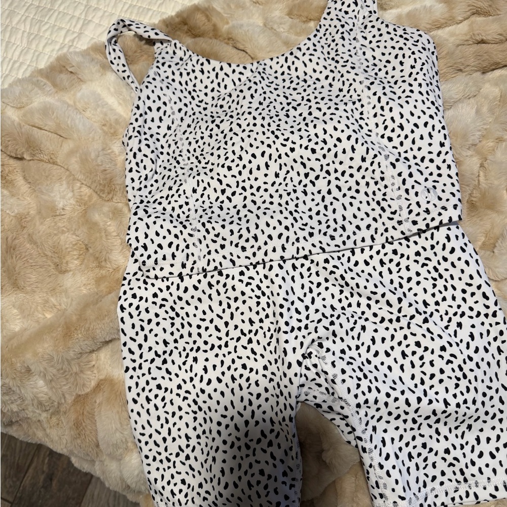 Astoria Activewear Black Speckle Print White Bike Shorts and Bra Set